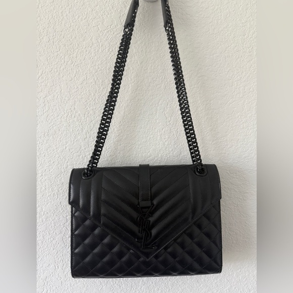 Envelope Triquilt Medium YSL Shoulder Bag in Grained Leather - Picture 1 of 14